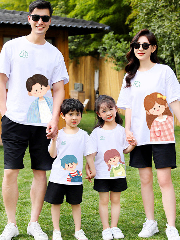 A Three Or Four Cotton Short Sleeve T-shirt Cartoon