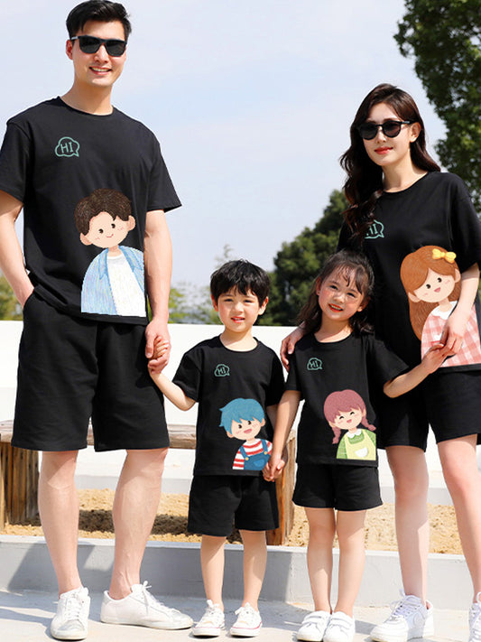 A Three Or Four Cotton Short Sleeve T-shirt Cartoon